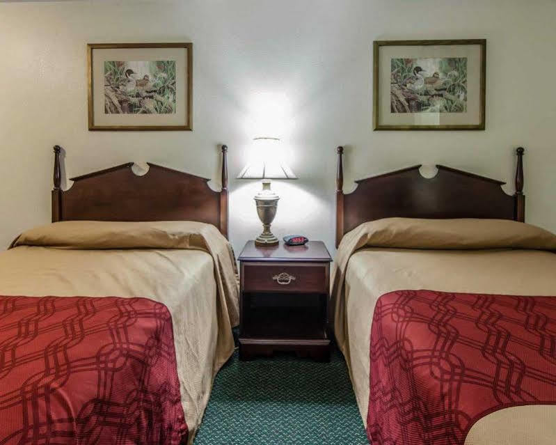 Red Roof Inn Дэндридж Экстерьер фото