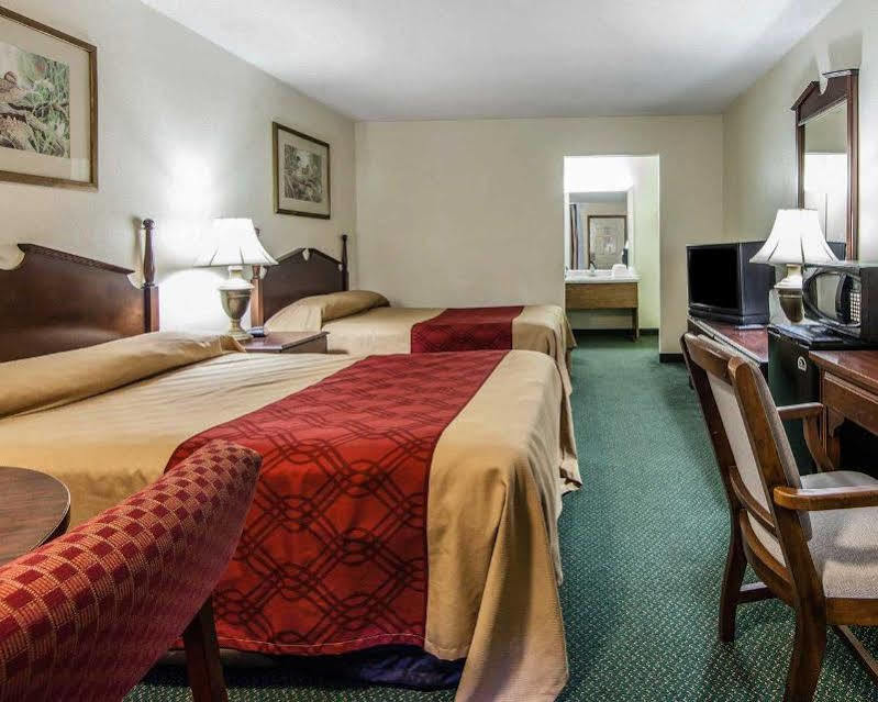 Red Roof Inn Дэндридж Экстерьер фото