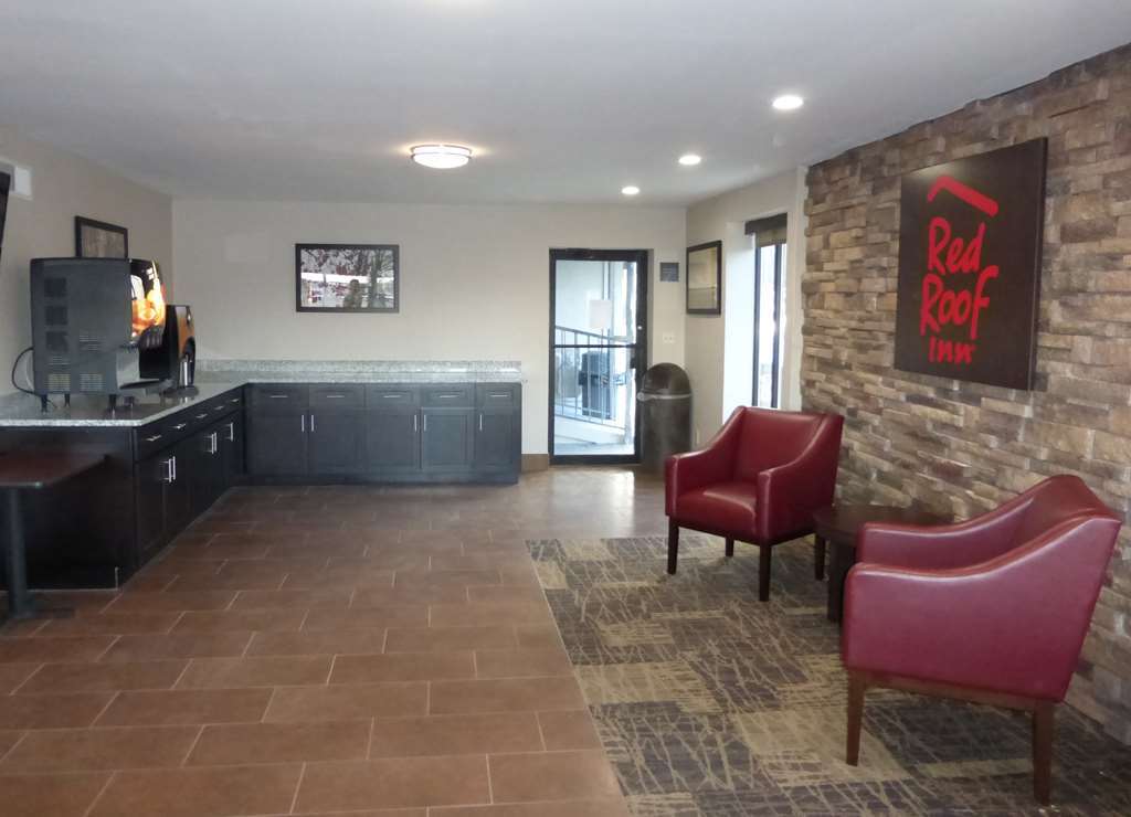 Red Roof Inn Дэндридж Интерьер фото